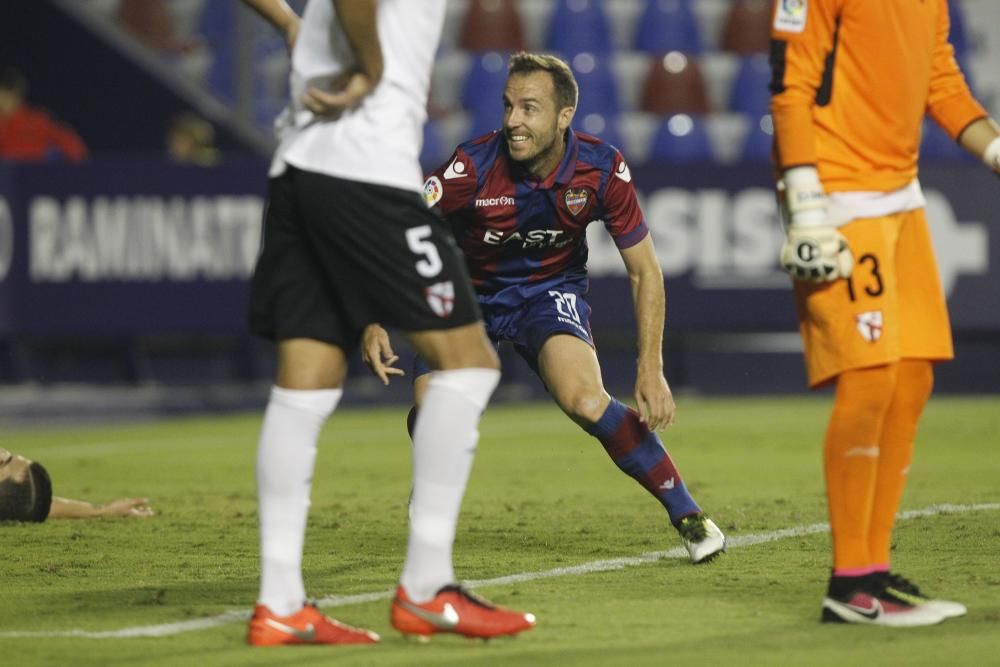 Las mejores imágenes del Levante - Sevilla Atlético