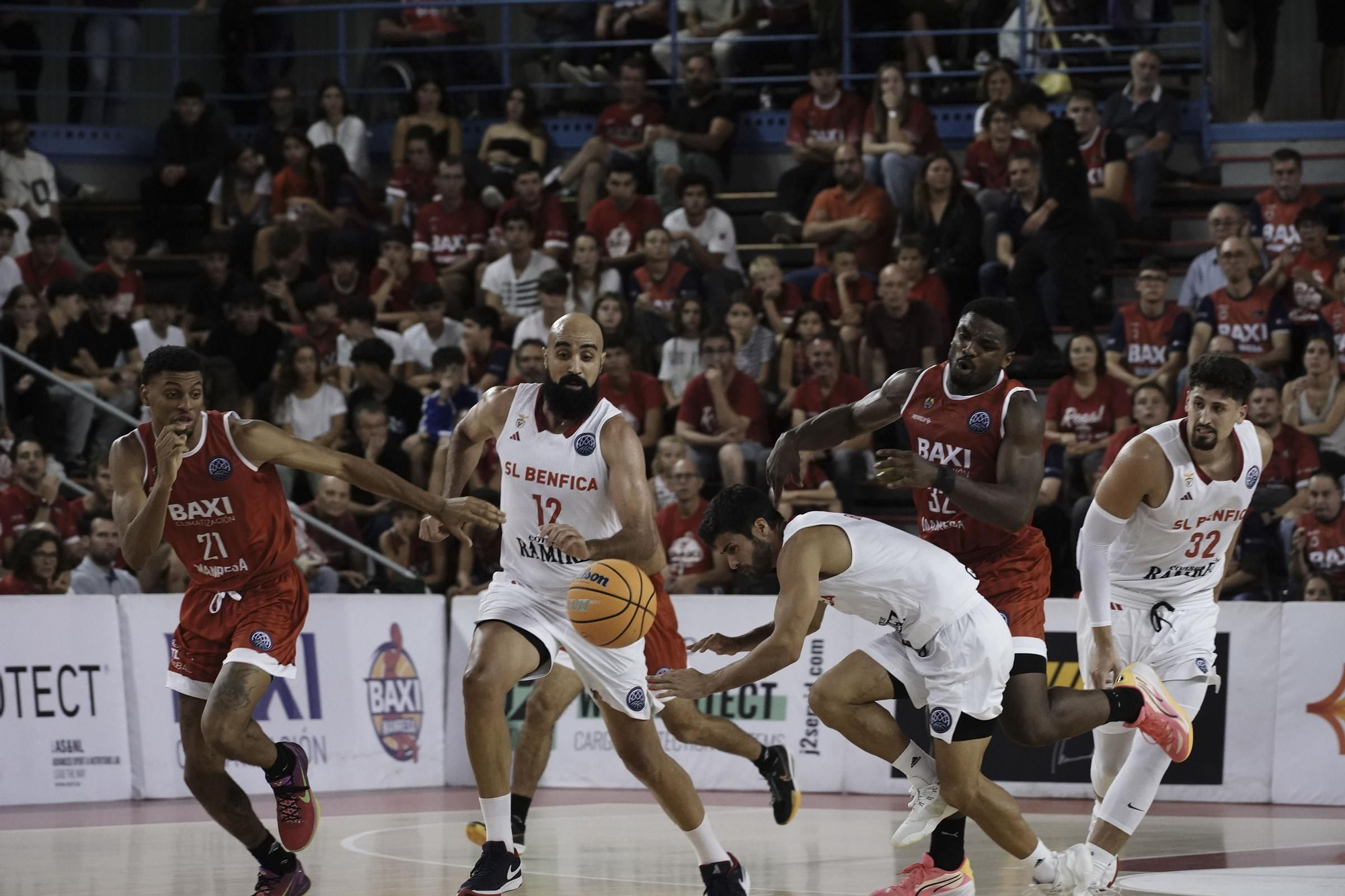 Les millors imatges del Baxi Manresa - SL Benfica