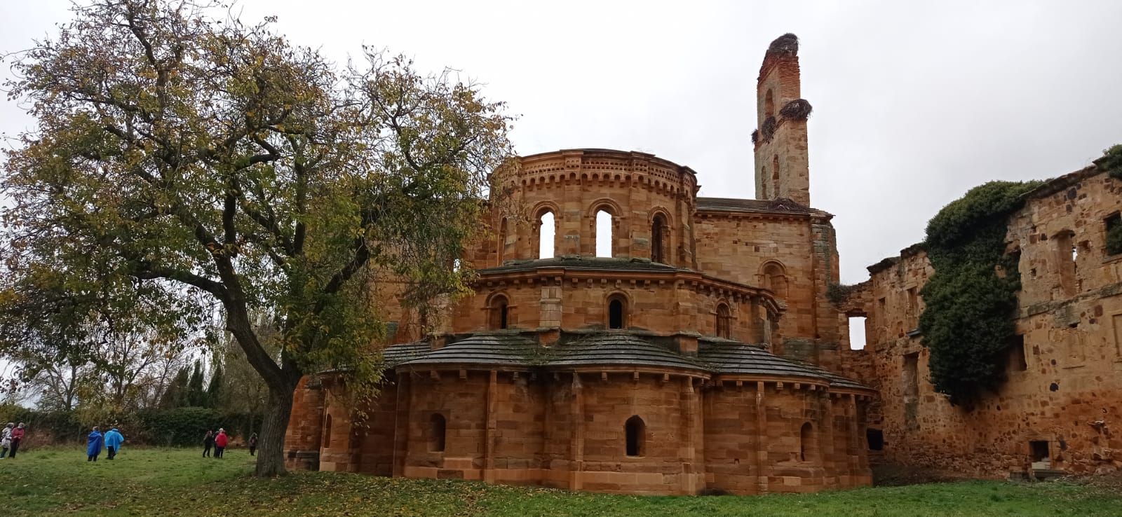 Ruinas del monasterio de Santa María de Moreruela.