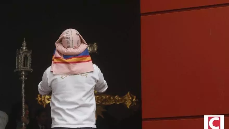 Jesús de la Redención preside el Vía Crucis de las Cofradías en la Catedral