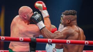 Tyson Fury, en la pelea con Ngannou