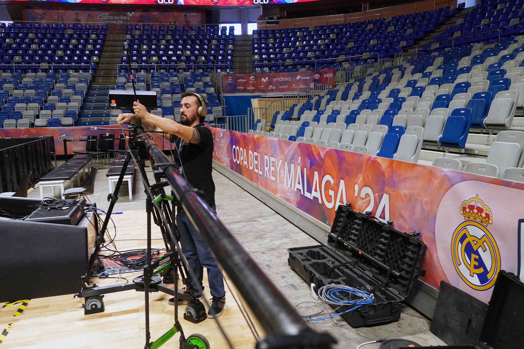 Preparativos en el Carpena para la Copa del Rey de baloncesto 2024.