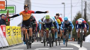 segea52720650 bahrain   mclaren spanish rider ivan garcia cortina  l  cele200310173346