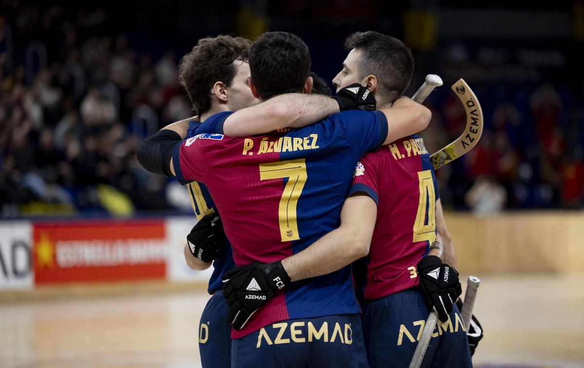 Los jugadores del Barça celebran un gol