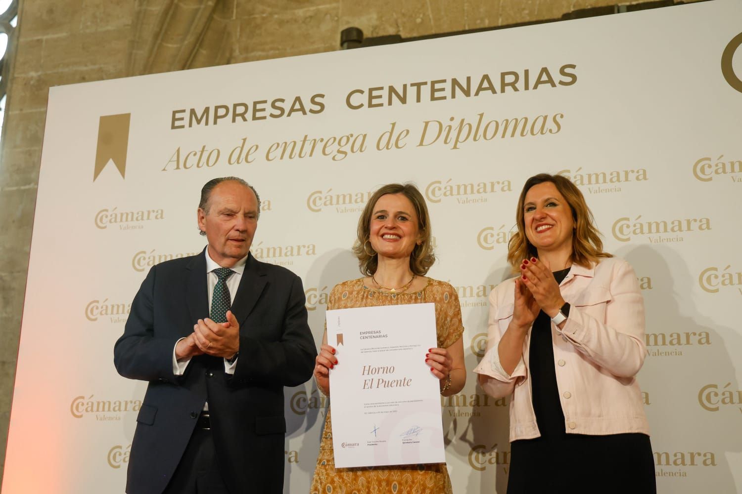 Cámara Valencia homenaje a 26 empresas por su trayectoria centenaria