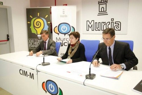 Entrega de los premios Cátedra de Emprendedores de la UMU en el CIM-M