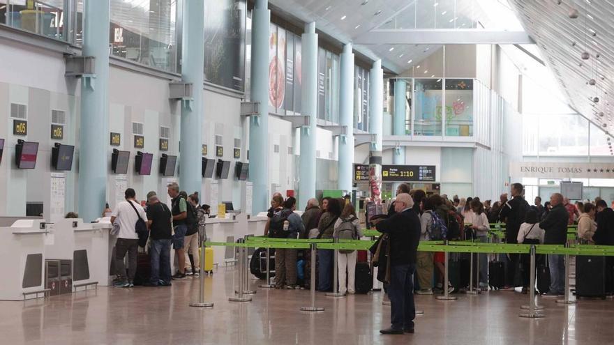 El Gobierno confirma casi 50 millones en inversiones para mejorar el aeropuerto de Vigo, menos de la mitad que en Santiago
