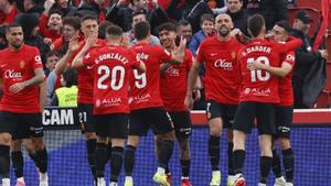 Resumen, goles y highlights del Mallorca 2 - 1 Rayo Vallecano de la jornada 24 de LaLiga EA Sports