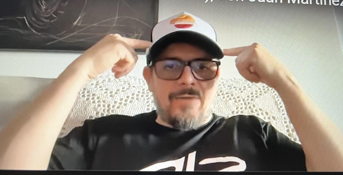 Alex Barros, durante su charla con 'Motorbike Magazine'.