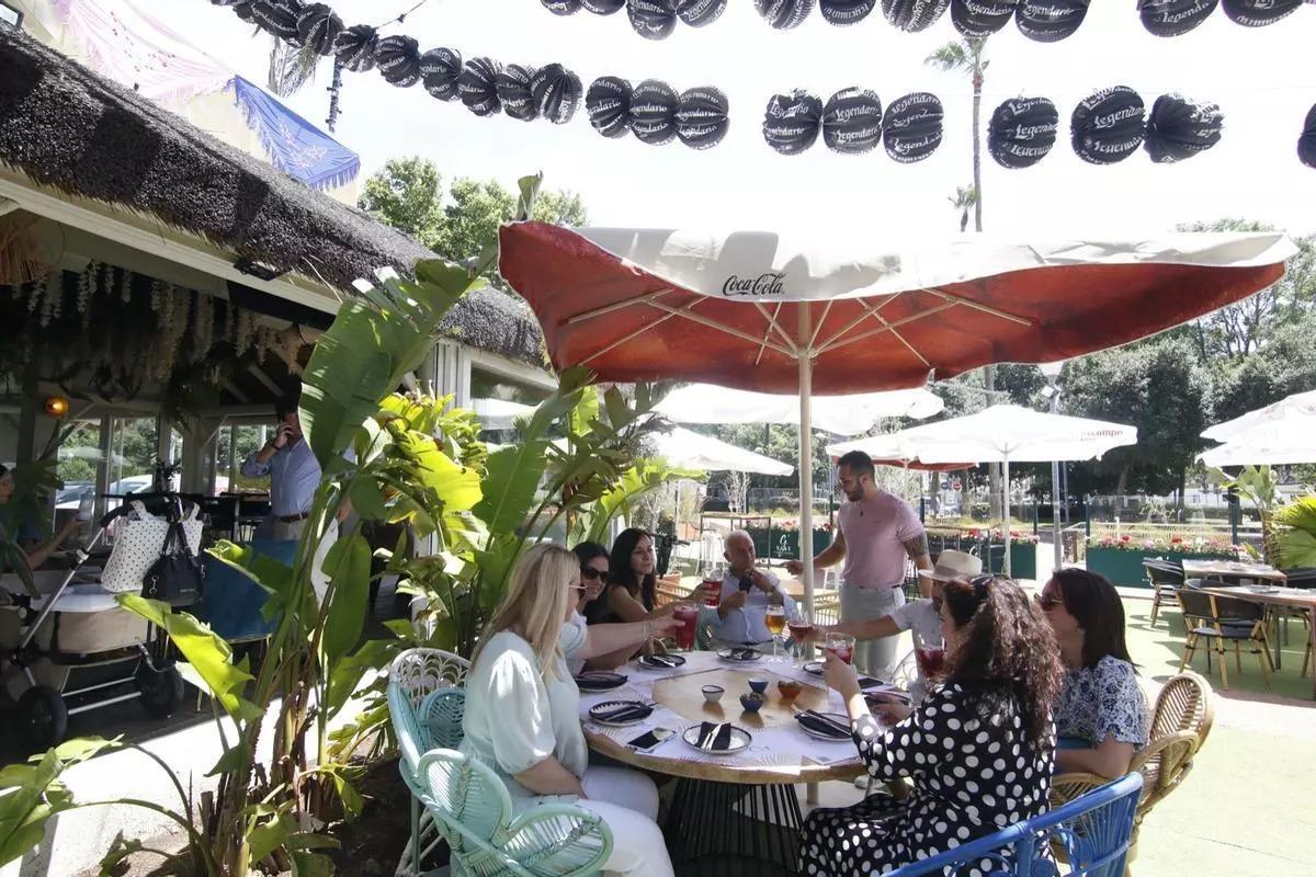 Terraza de Kamaleónica 84, en el Paseo de Córdoba.