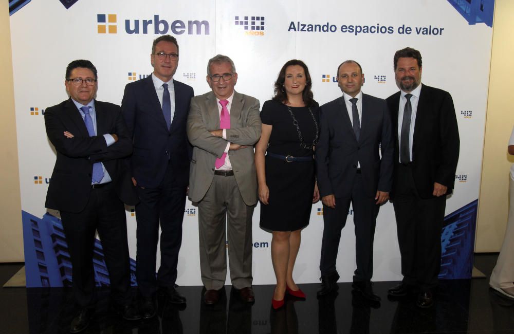 Algunos de los asistentes al 40º aniversario de Urbem.