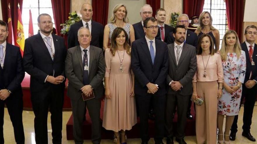 El equipo del Consistorio, durante un pleno en 2019.