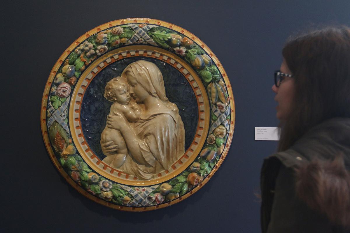 Una de las piezas del fondo municipal, en la exposición temporal ‘Ruiz de Luna. De Talavera a Málaga’, celebrada enel MUPAM en 2016. En concreto, se trata de un medallón en relieve de inspiración italiana, realizado por Juan Ruiz de Luna Arroyo en los años 40.