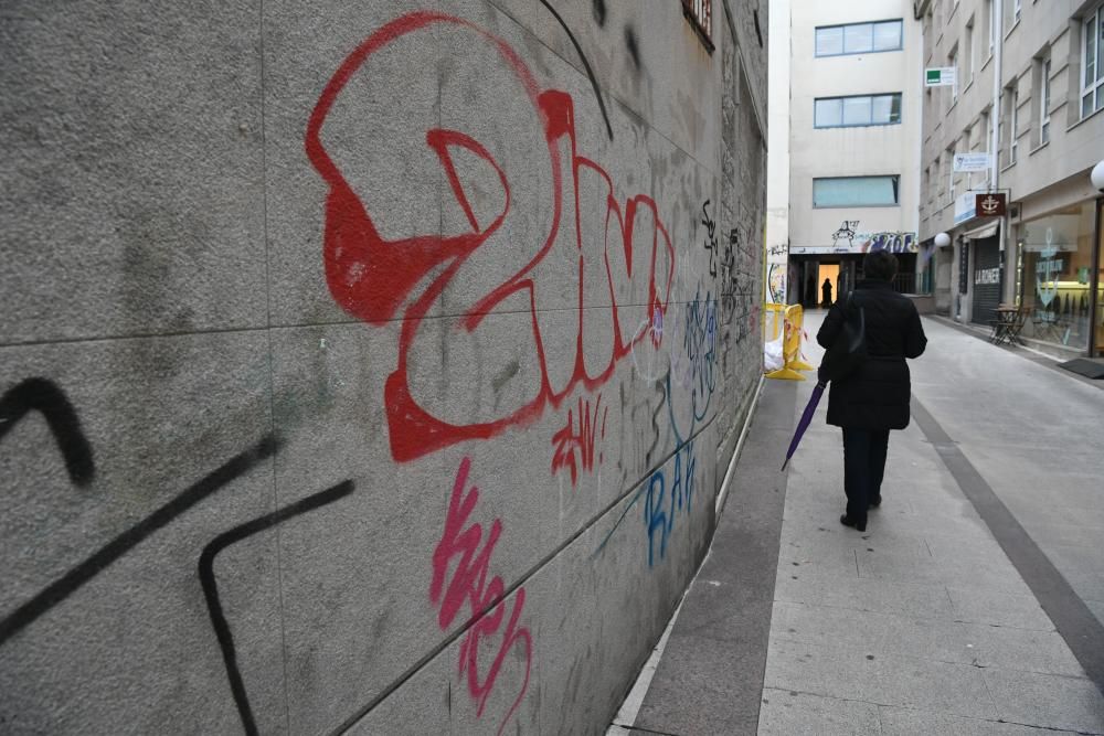 Pintadas en edificios de Ciudad Vieja y Pescadería