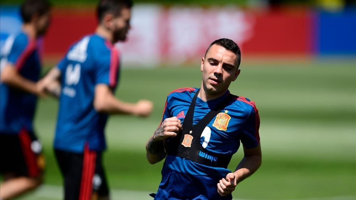 marcosl43692240 spain s forward iago aspas attends a training session of spa180610124834 marcosl43692240 spain s forward iago aspas attends a training session of spa180610124834