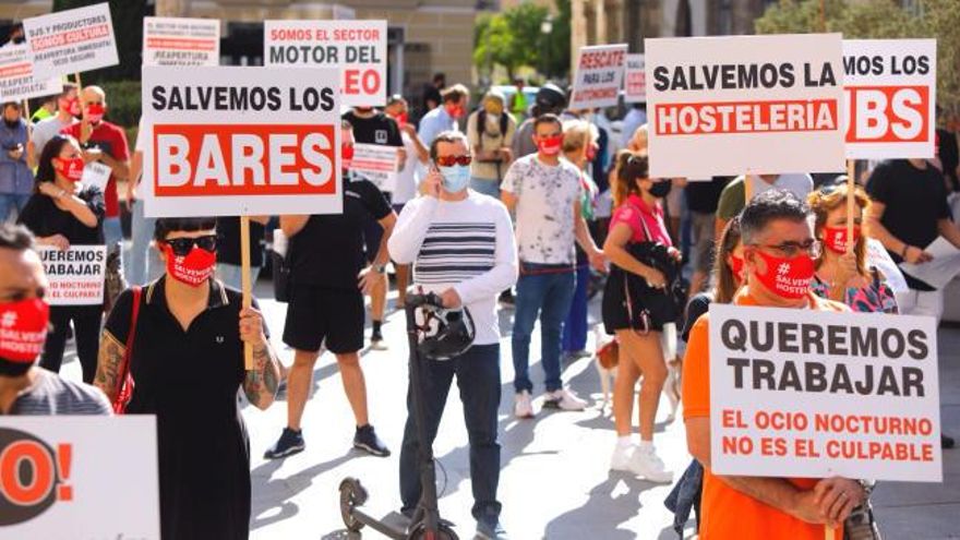 Los hosteleros piden un "rescate urgente" y la reapertura del ocio nocturno