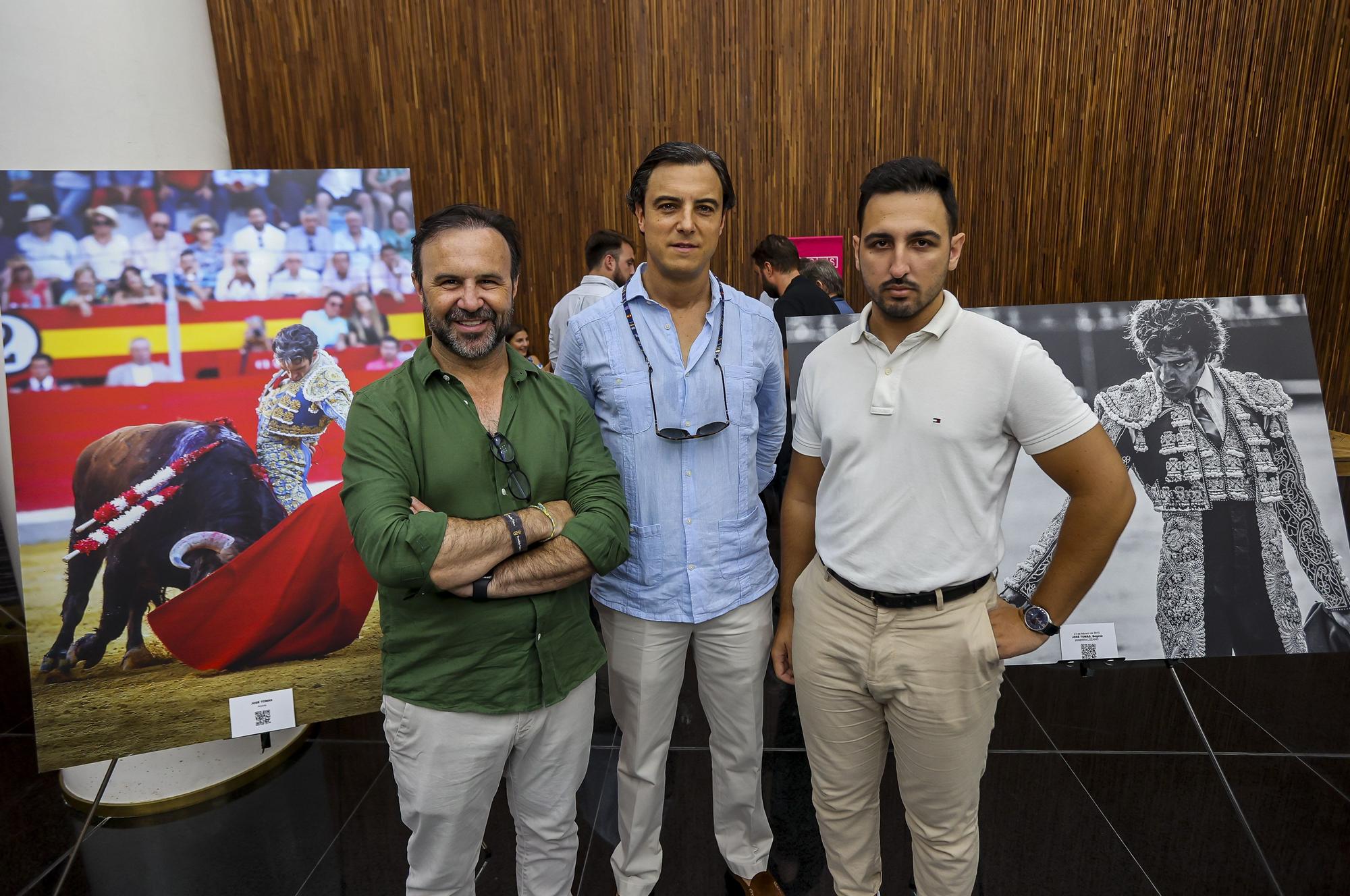 Los artistas Joserra Lozano, Joaquin Arjona e Ivan Estupi�a.jpg