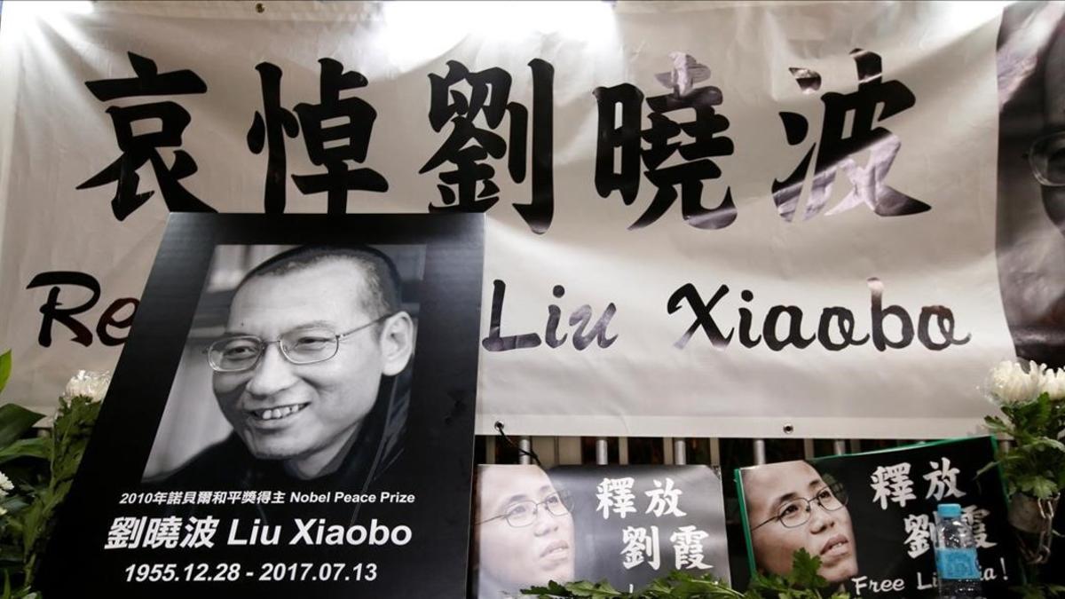 Homenaje al premio Nobel de la Paz Liu Xiaobo en China.