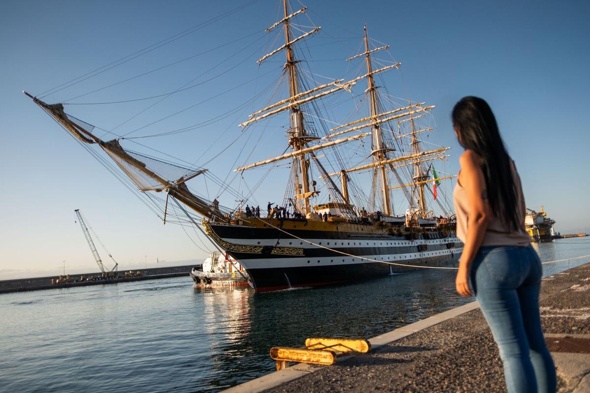 Llegada del barco 'Amerigo Vespucci' a Santa Cruz de Tenerife