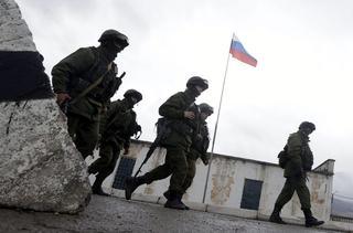 La UE prepara sanciones para un centenar de rusos por la intervención en Crimea