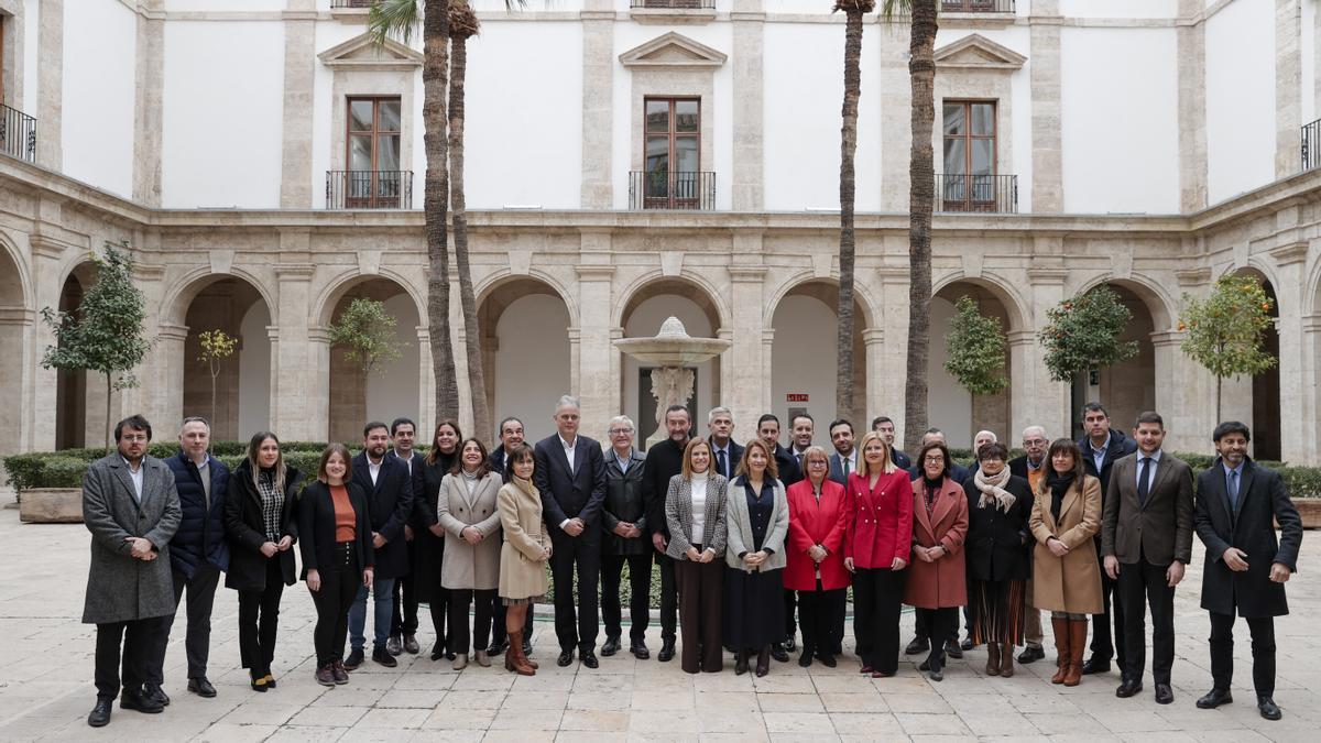 Firma convenios rehabilitación viviendas.