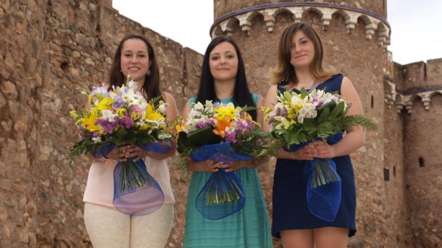 Ana Gargallo Porcar reina de la Fira d&#039;Onda de 2014. Eva Navarro y Lucía Aibar conformarán la corte de honor.