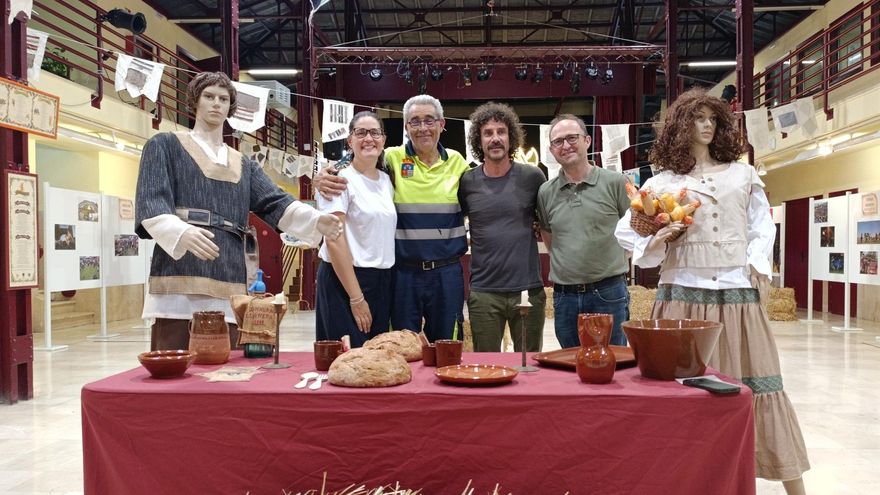 En imágenes: la exposición de las bodas de plata de los Exconxuraos