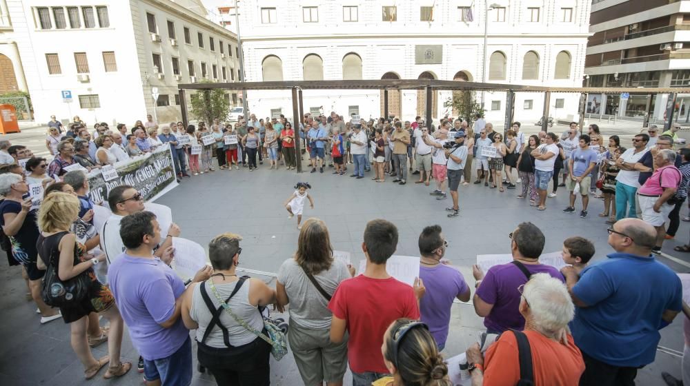 Concentración contra el terrorismo en Alicante