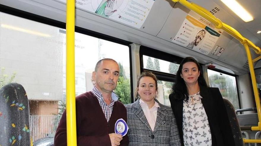 Los autobuses urbanos y taxis se suman a una campaña contra las agresiones sexistas