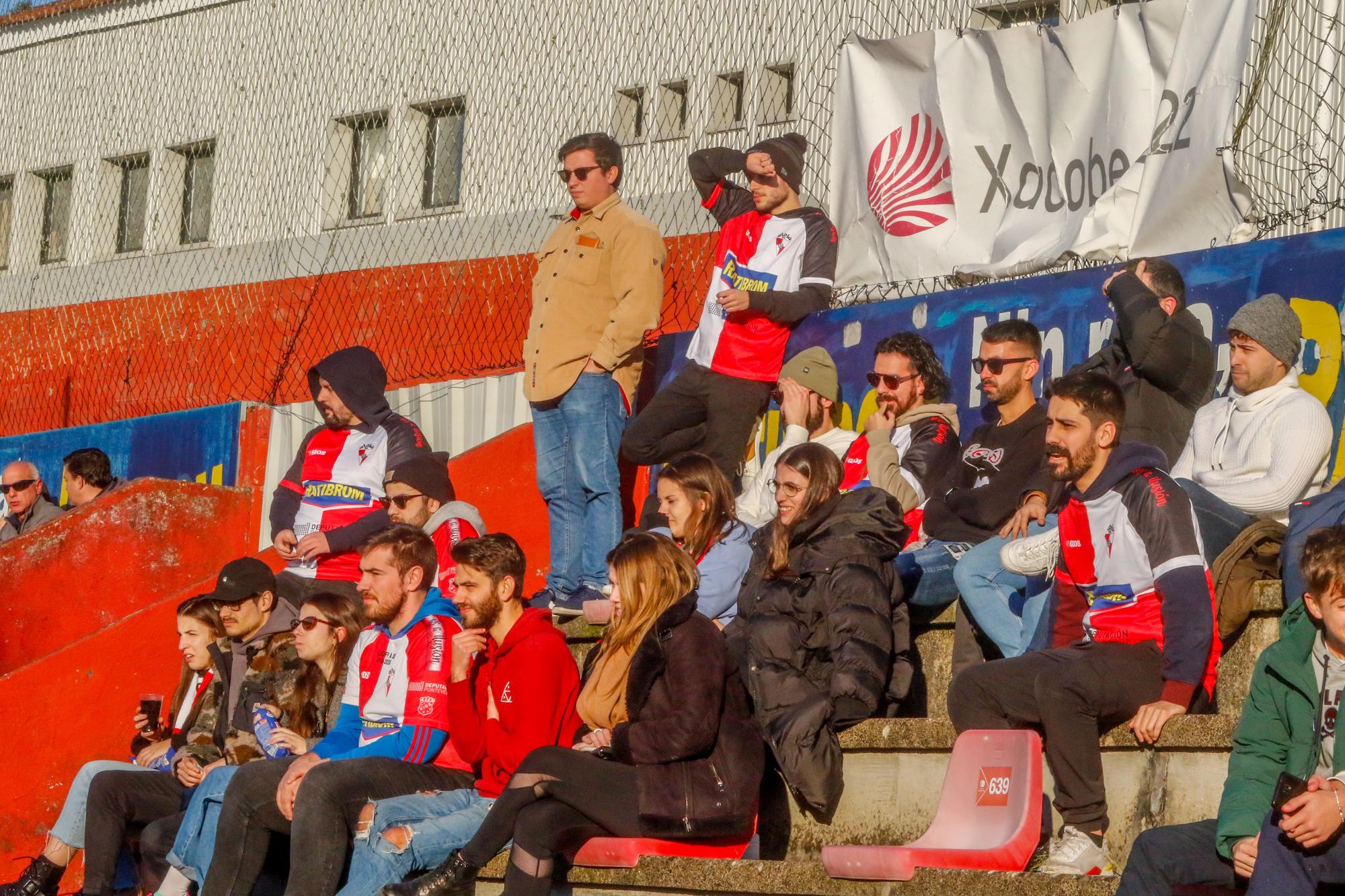 Las mejores imágenes del Arosa-Fabril con las gradas de A Lomba a rebosar