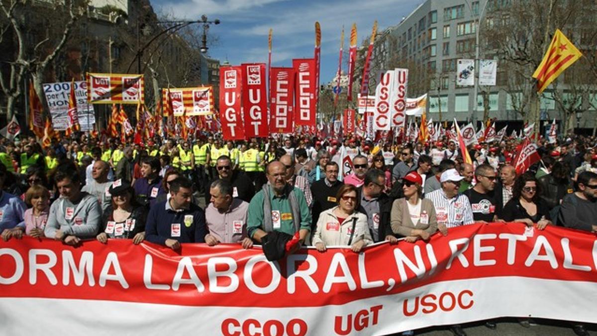 Cabecera de la manifestación contra la reforma laboral de Barcelona.