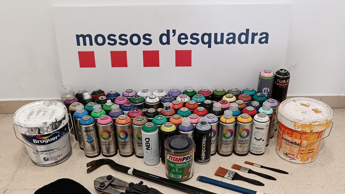 martorellEl material comissat pels Mossos als grafiters de Martorell