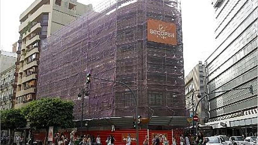 Edificio de la calle Colón donde se instalará Apple.