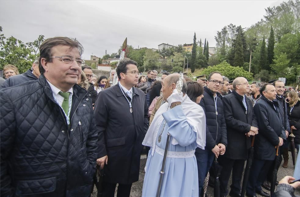 La procesión de Bajada de la Virgen de la Montaña, patrona de Cáceres