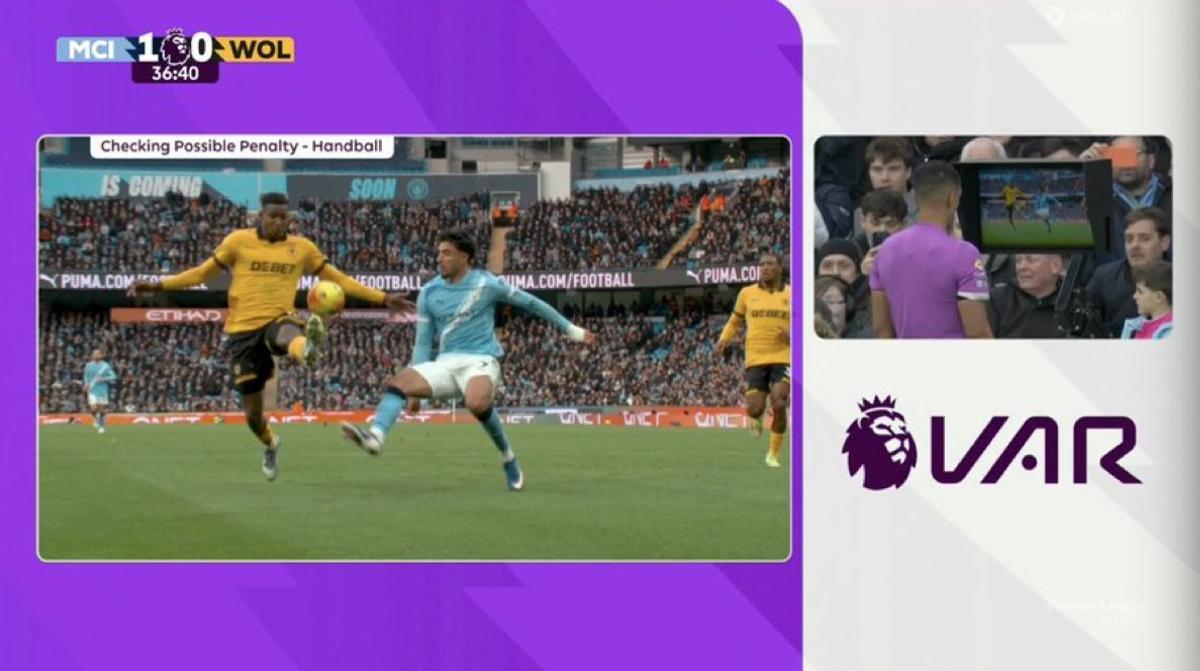 El posible penalti del Wolves ante el City no señalado