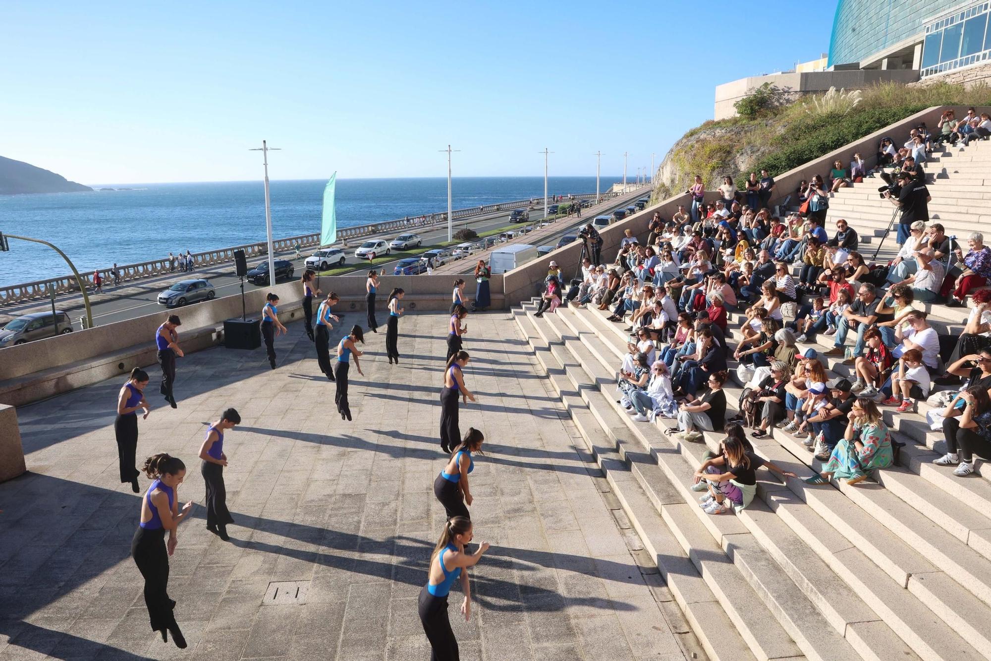 El festival de danza Quincegotas toma las calles de A Coruña