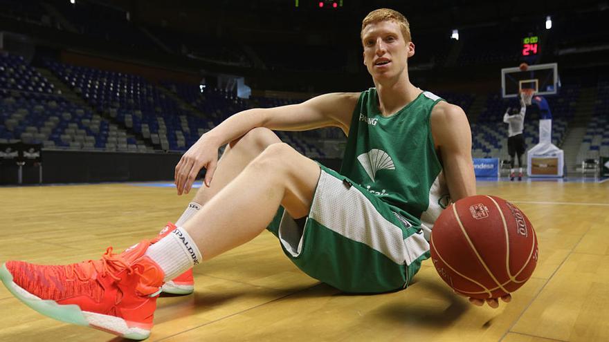 El base canterano va a ampliar y mejorar su contrato con el Unicaja en los próximos días: el acuerdo está muy próximo tras los típicos tiras y aflojas.