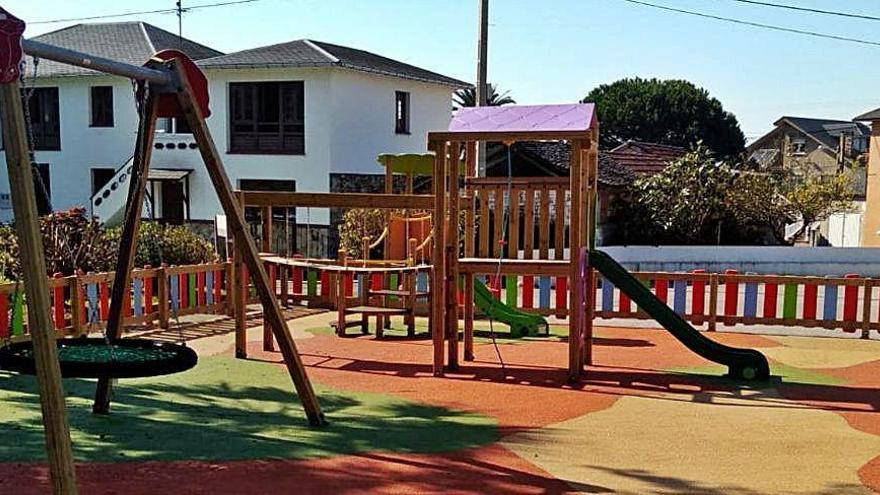 El nuevo parque infantil de Barcia.