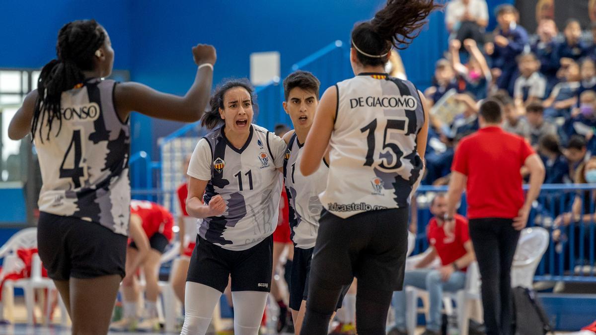 El Fustecma Nou Bàsquet Femení Castelló venció por 71-54 al GEiEG.