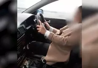 La pareja que colgó el vídeo en Facebook conduciendo sin carné y con niños por Zamora podría pagar 7.540 euros