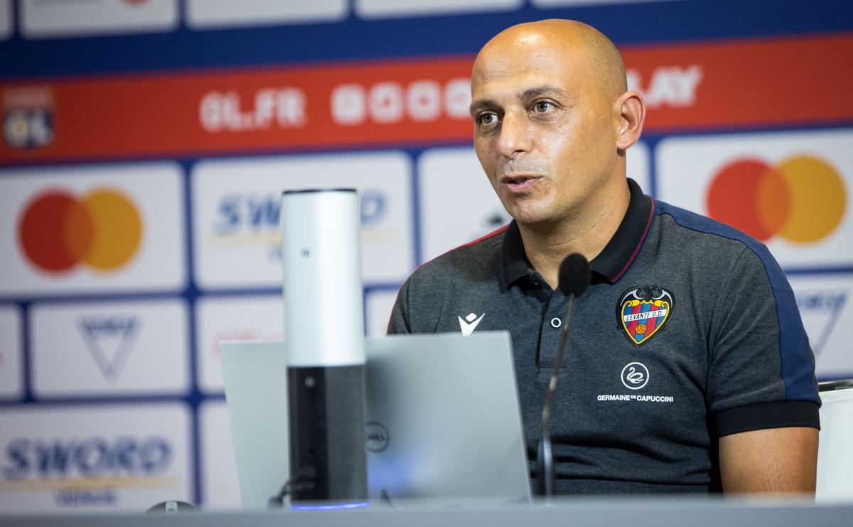 Último entrenamiento del Levante Femenino antes de medirse al Lyon en Champions