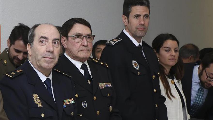 Investigan quién robo la pistola del jefe de la Policía Local de Cáceres tras no ser forzado su despacho