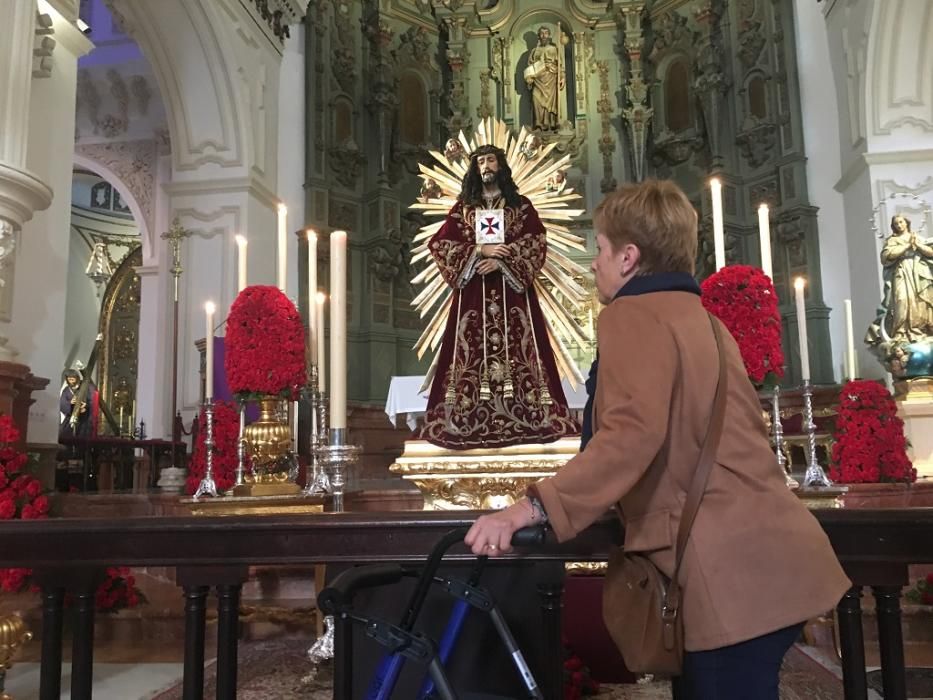 Málaga venera al Cristo de Medinaceli