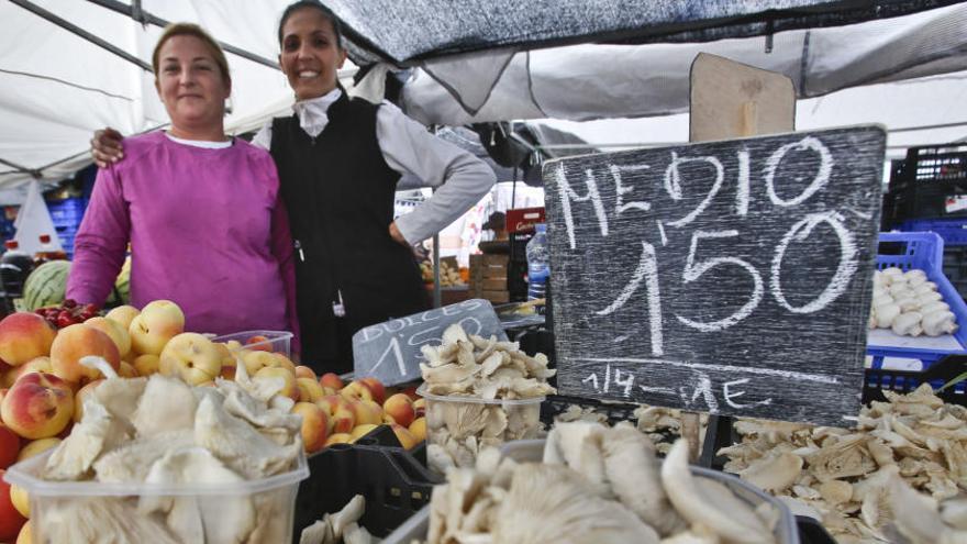 Vendedoras del mercadillo de Teulada