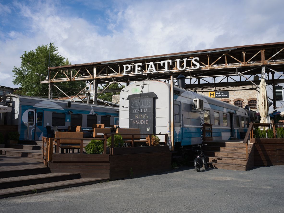 Cafés de especialidad, cerveza craft, galerías de arte, restaurantes con Estrella Michelin y hasta un antiguo vagón de tren convetido en lugar de moda
