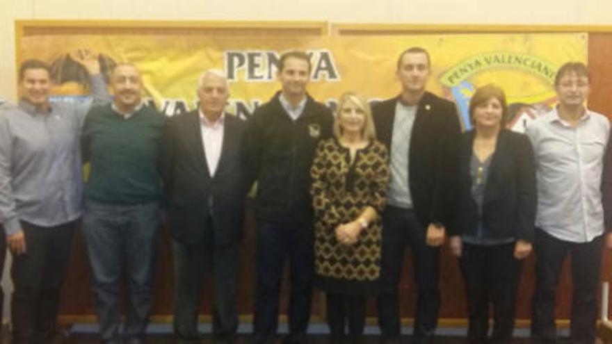 Los peñistas de Aigües Vives conmemoraron el sábado el 24 Aniversario.