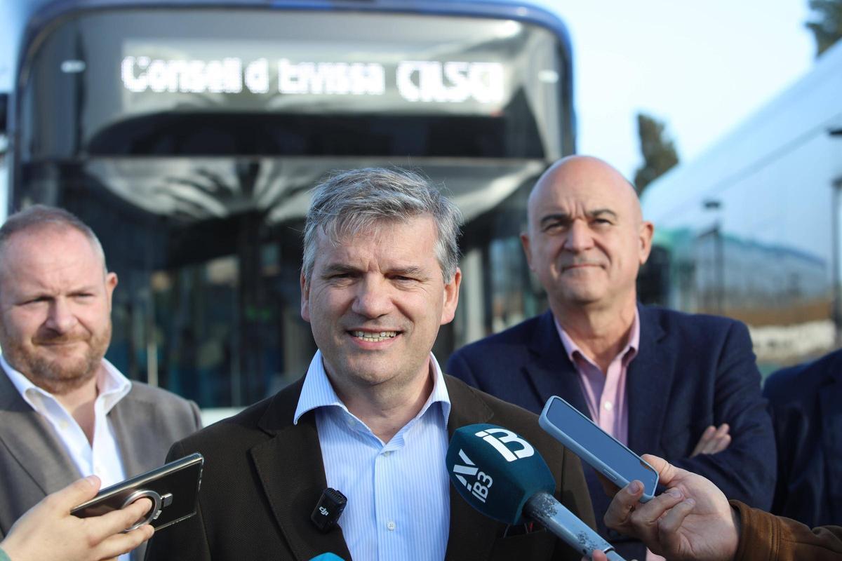 Todas las imágenes de la presentación de los nuevos autobuses de Ibiza Todas las imágenes de la presentación de los nuevos autobuses de Ibiza