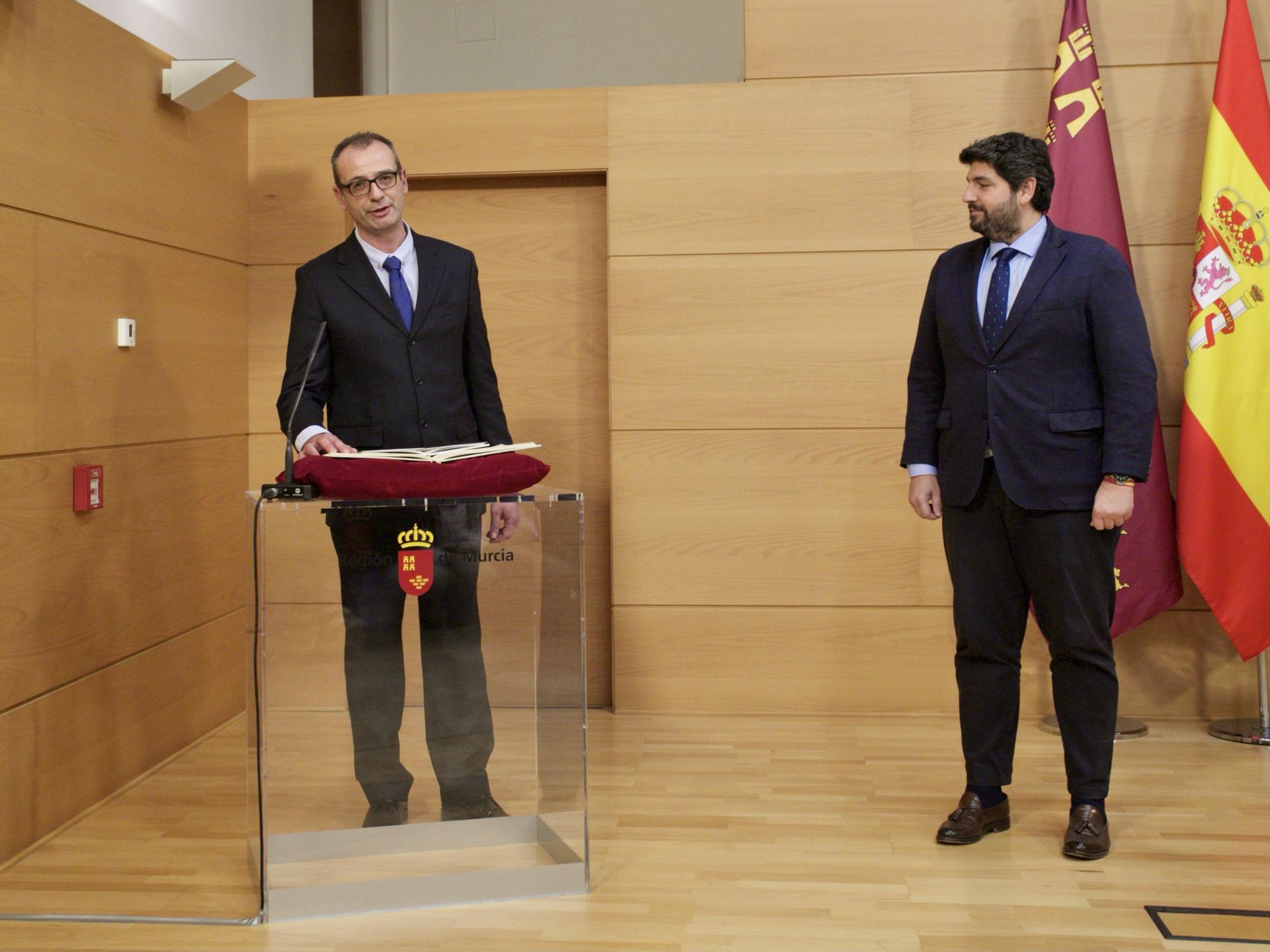 Las imágenes de la toma de posesión de los nuevos consejeros del Gobierno de Murcia