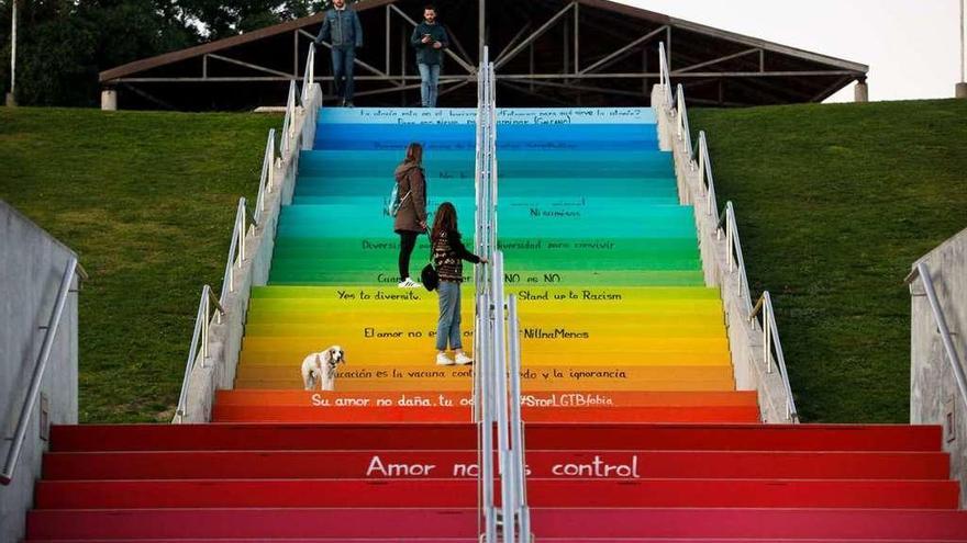 Escaleras situadas en el cerro de Santa Catalina en Gijón.