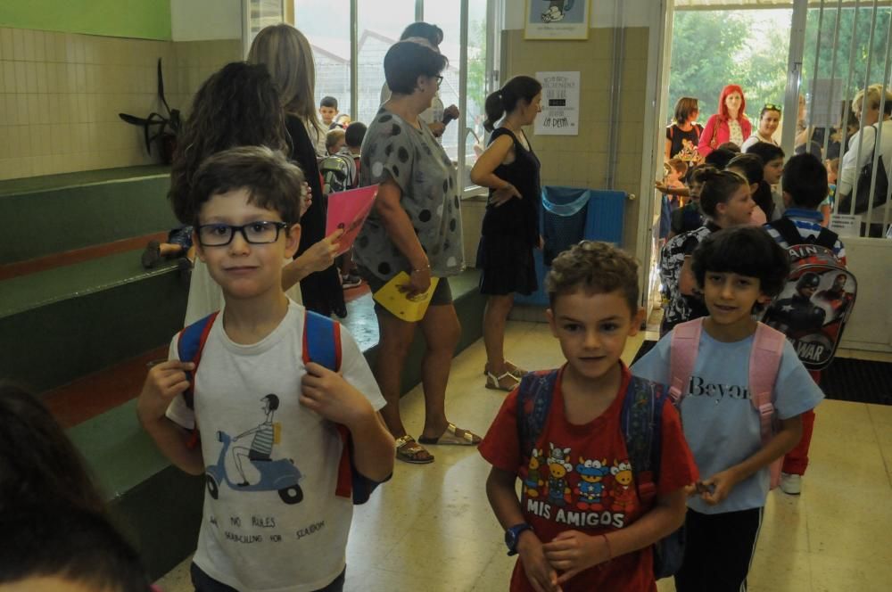 La vuelta al cole en Galicia, entre sonrisas y lág